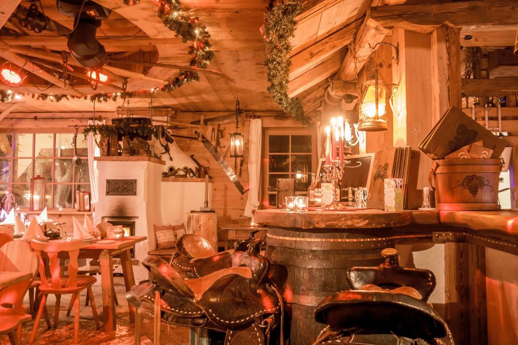 Hotel & Restaurant Gruener Baum - Die Gruene Oase Am Feldberg Feldberg  Exteriér fotografie